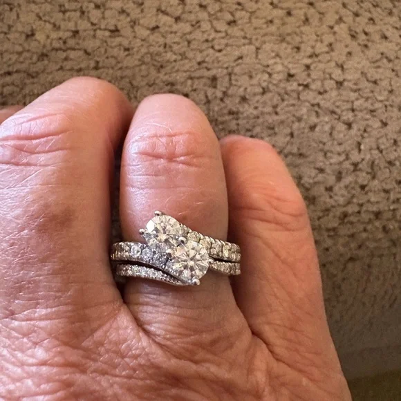 Ever Us Elegant Silver Women's Ring - Picture 2 of 8